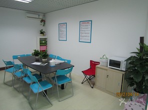 匯愛(ài)家庭服務(wù) 打造溫馨家園的專業(yè)守護(hù)者